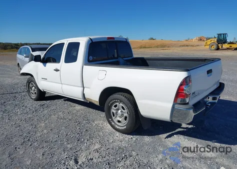 2013 Toyota Tacoma z USA, uszkodzony, nr VIN 5TFTX4CN2DX031867
